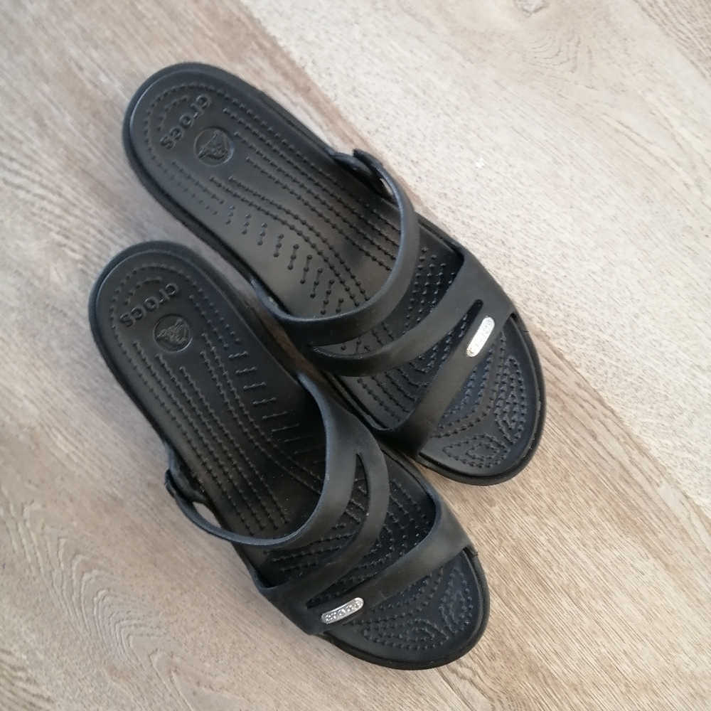 Croc wedges